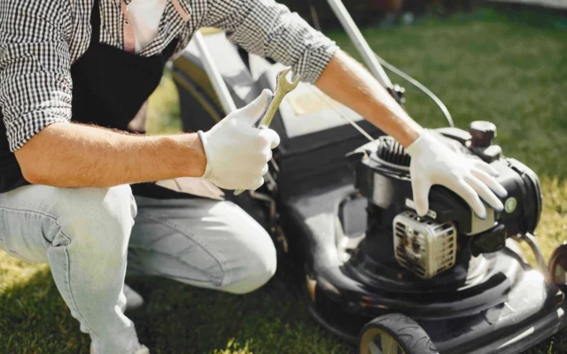 5 Reasons Why You Should Trust Ashton Services for Your Cleaning and Maintenance Needs
